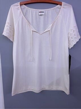 Aileen White Eyelet Sleeve Tie-Neck Women's Top Size